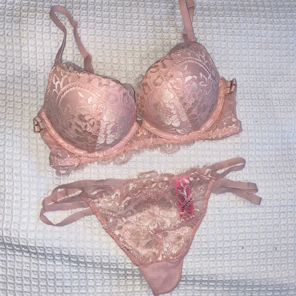 Brand New Beyond Sexy Bra 32C JUST BRA